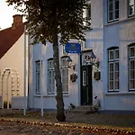 Schackenborg Slotskro Тённер