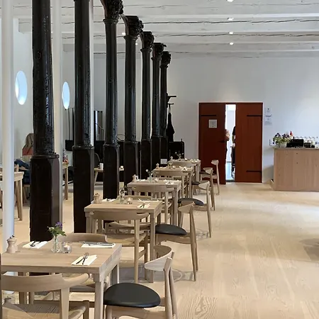 Schackenborg Slotskro Han/Misafirhane