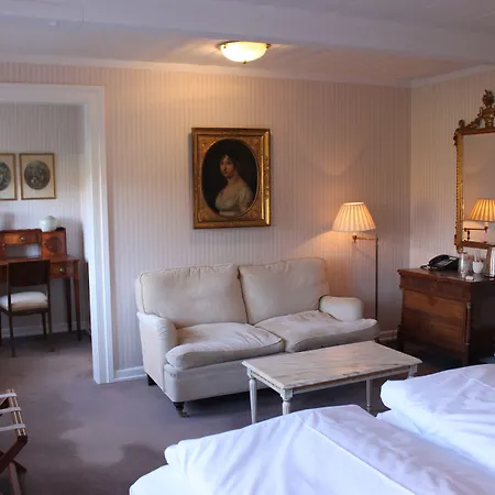 Schackenborg Slotskro 3*