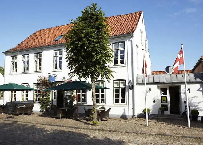여관 Schackenborg Slotskro
